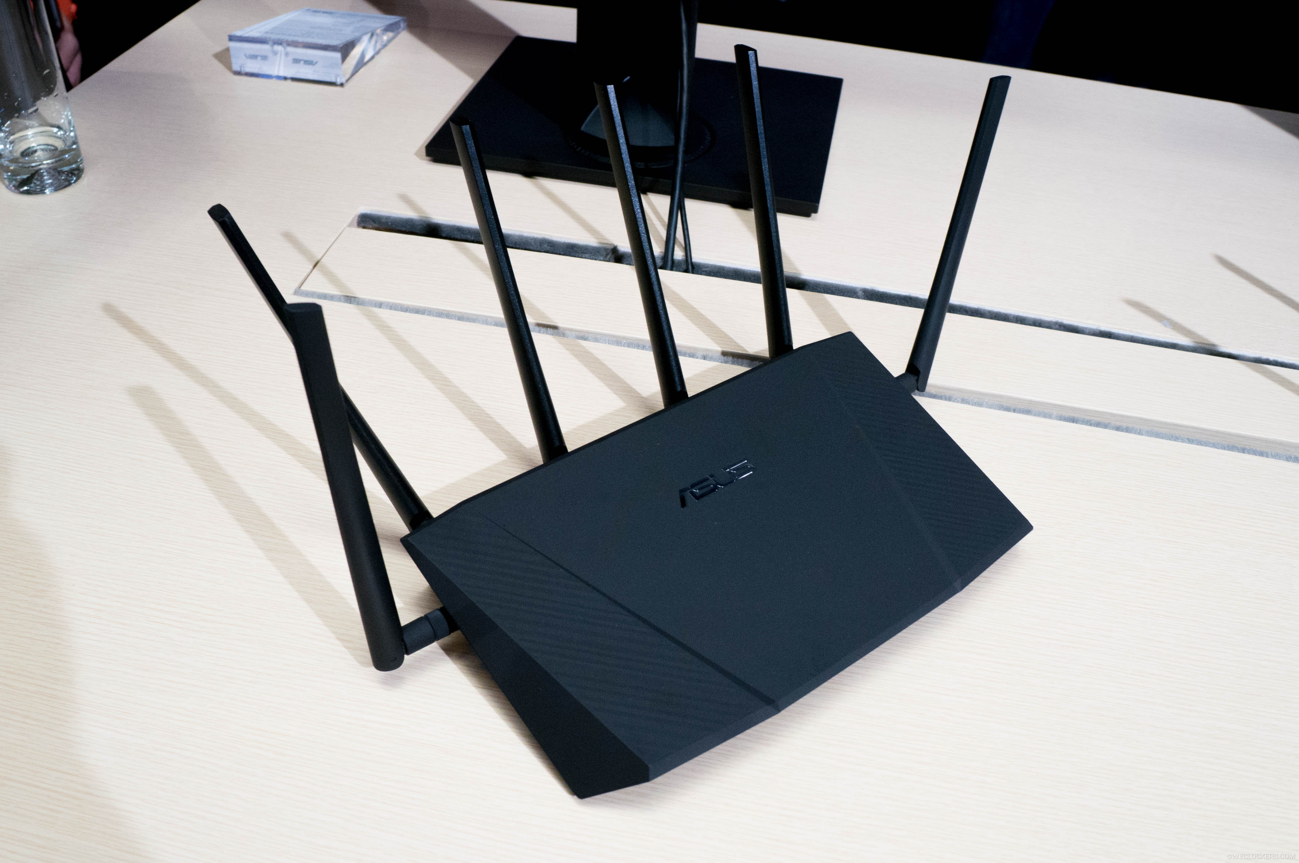 Name:  Asus_Wireless_Router_RT-AC3200-2.jpg
Views: 12339
Size:  850.1 KB
